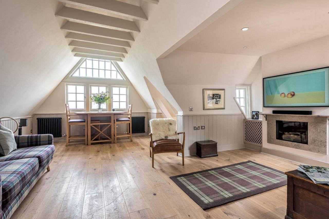 Amazing Penthouse, Stunning Views, Castle 2 Mins Apartamento Edimburgo Exterior foto