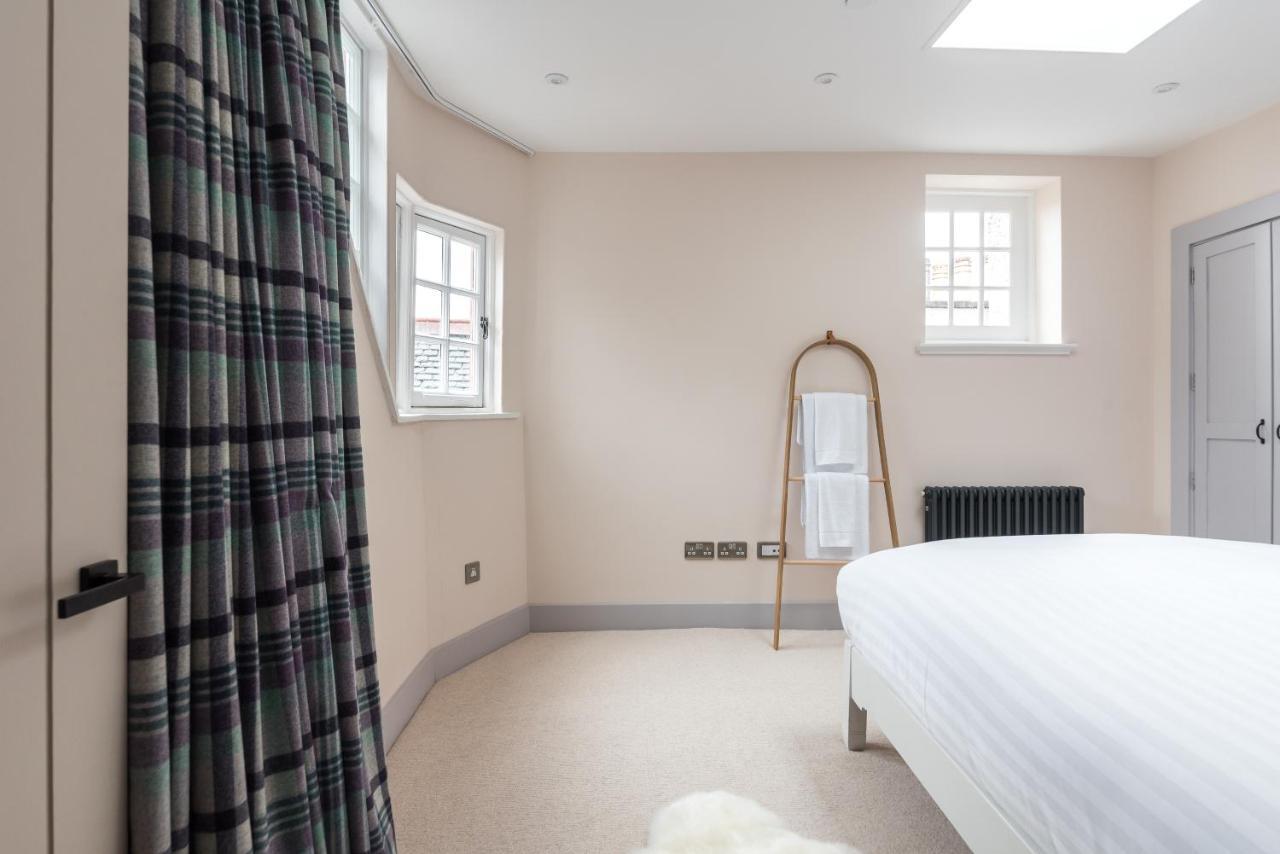 Amazing Penthouse, Stunning Views, Castle 2 Mins Apartamento Edimburgo Exterior foto